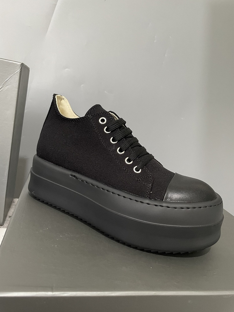 RO Sneakers