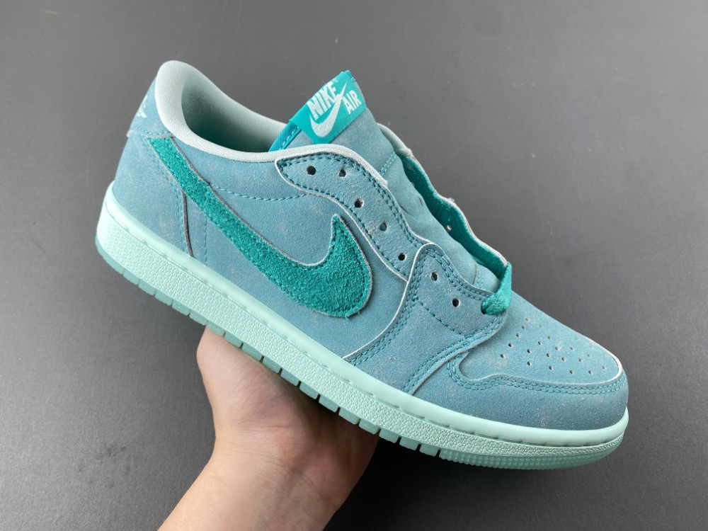 Air Jordan 1 Low OG “Washed Teal” WMNS HQ8111-300