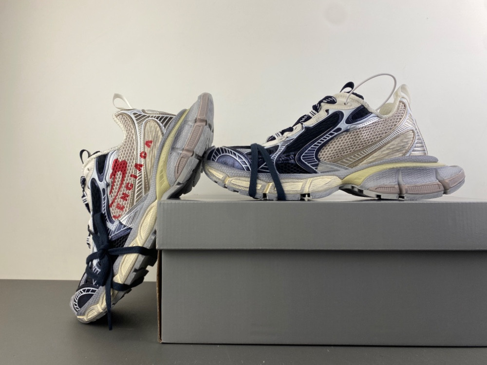 Ba1en*iaga Sneaker 3XL
