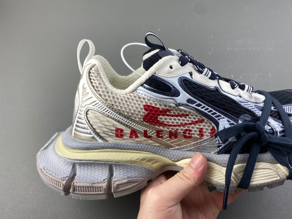 Ba1en*iaga Sneaker 3XL