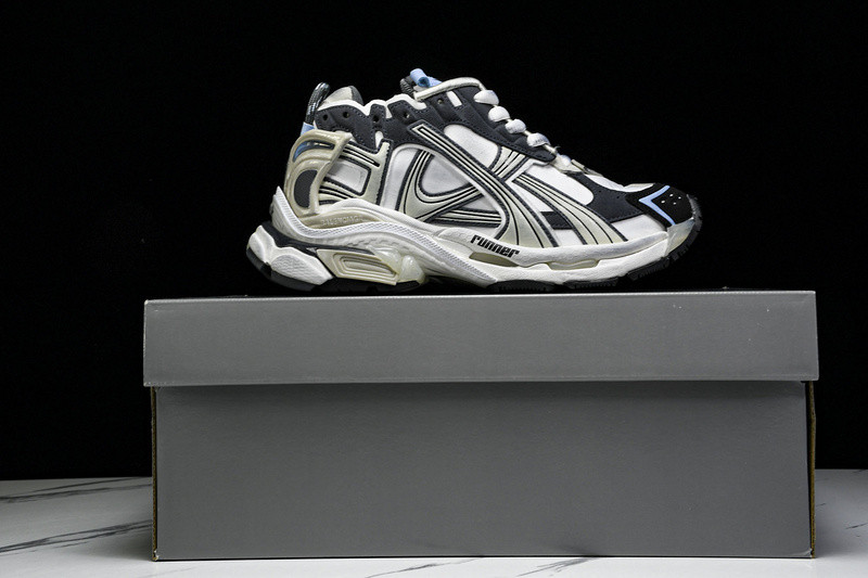 Balenciaga Runner W3RNY 063