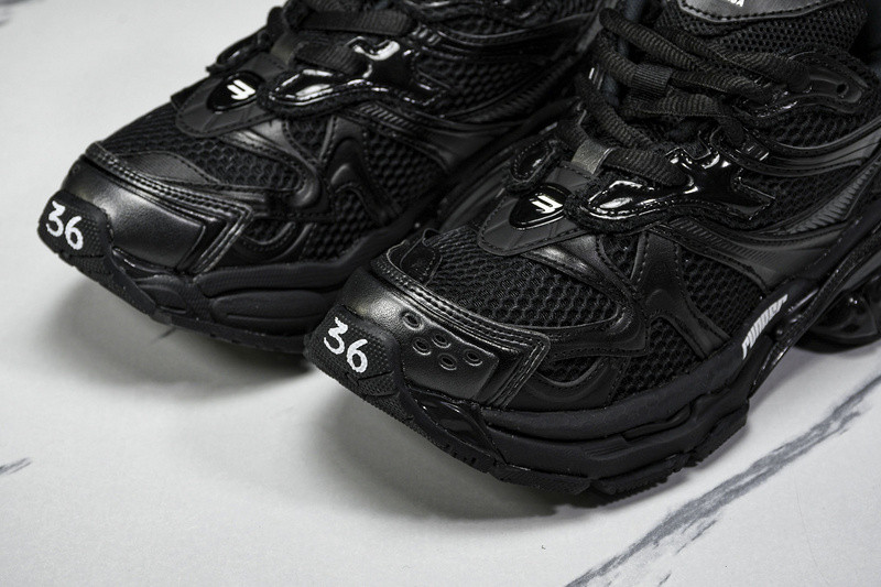 Balenciaga Runner W3RXP-1090
