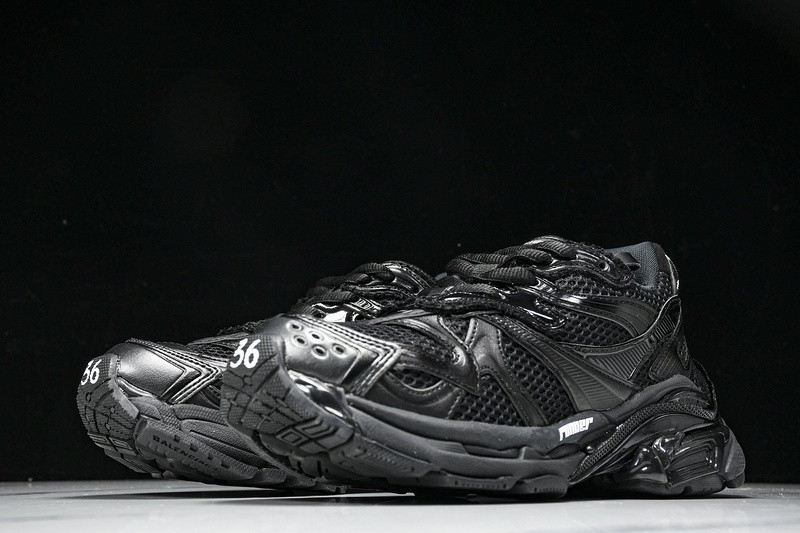 Balenciaga Runner W3RXP-1090