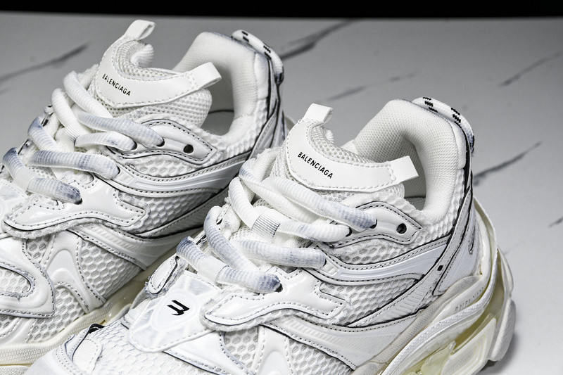 Balenciaga Runner W3RXP-9010