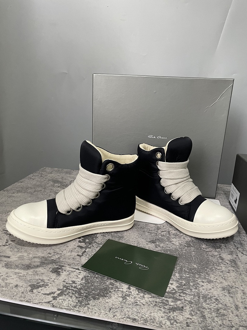 RO Sneakers