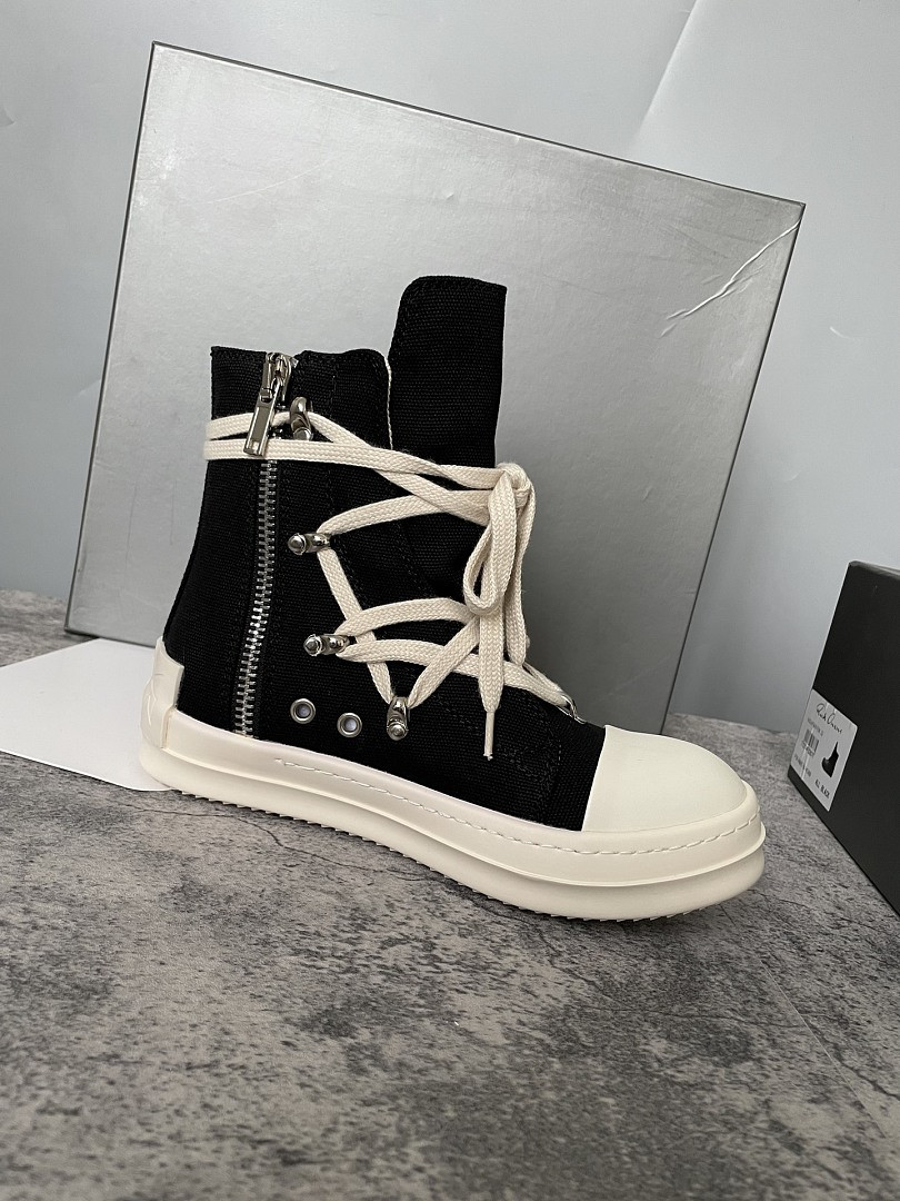 RO Sneakers