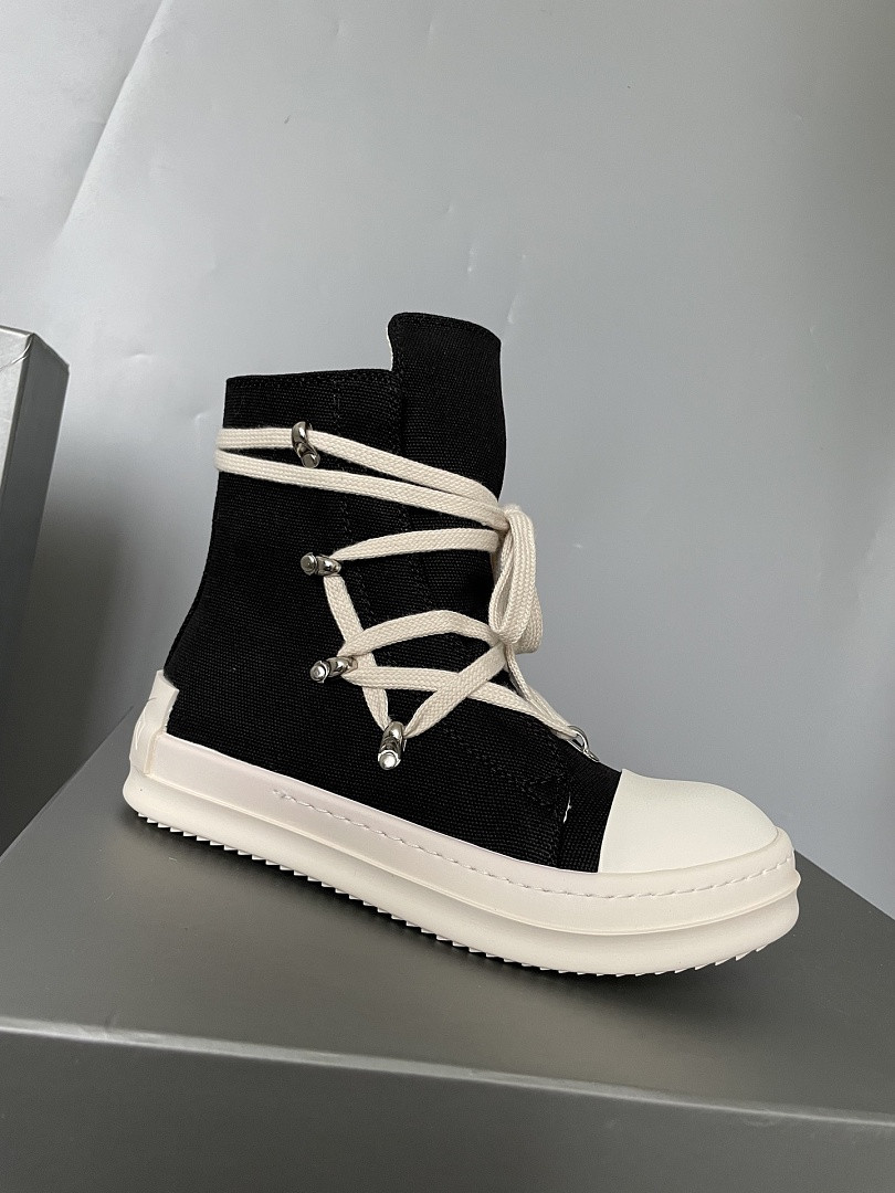 RO Sneakers
