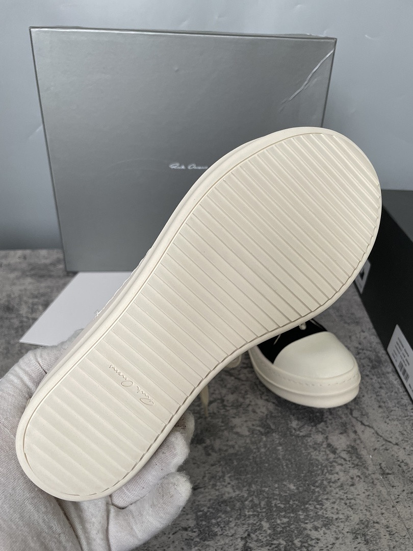 RO Sneakers