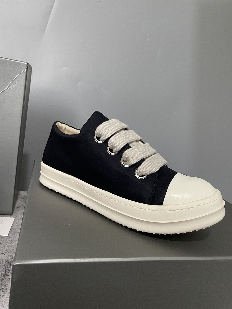 RO Sneakers