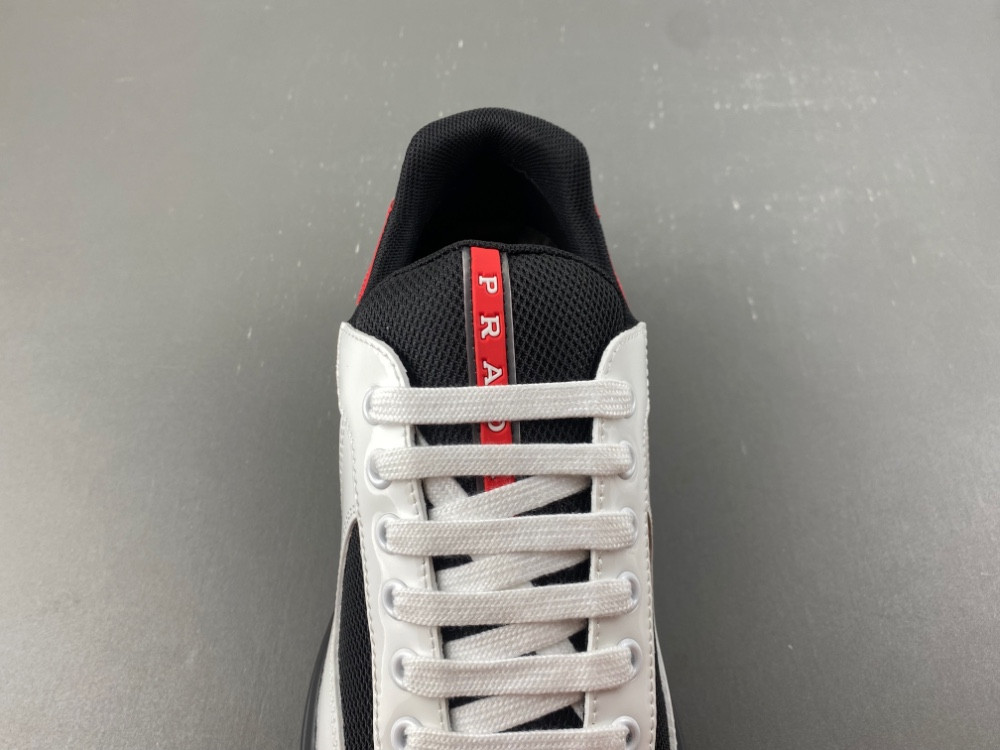 PA Low Sneakers