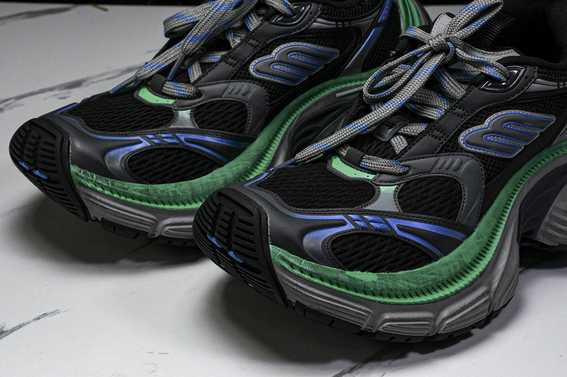 Balenciaga 10XL Sneaker