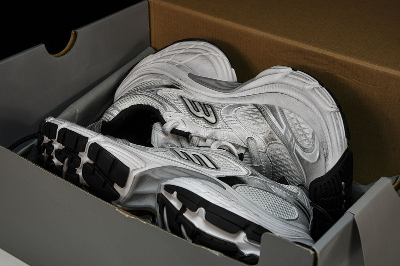 Balenciaga 10XL Sneaker