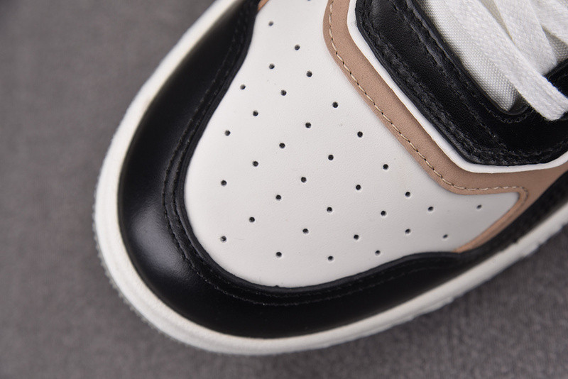 DR B27 Sneaker
