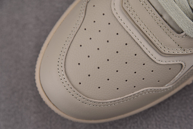 DR B27 Sneaker