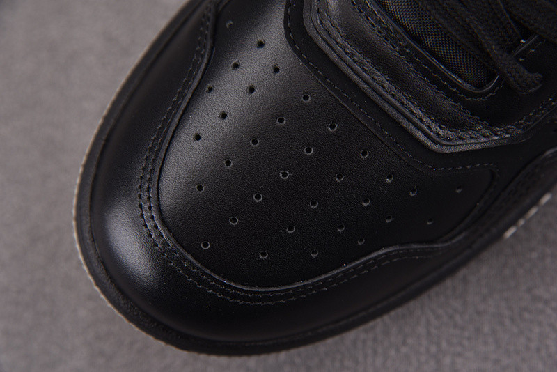 DR B27 Sneaker