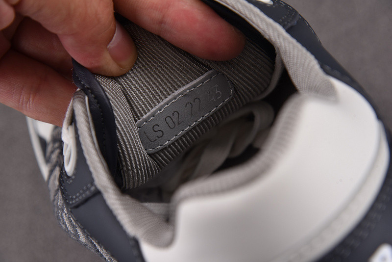 DR B27 Sneaker