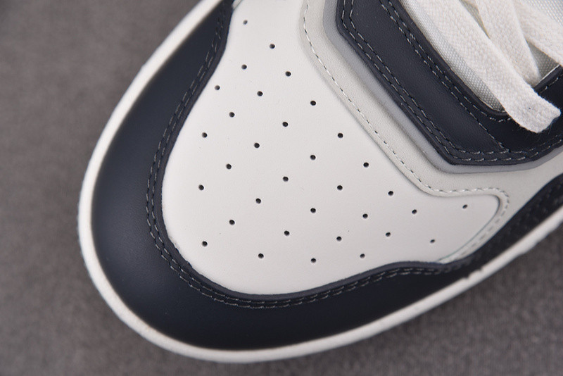 DR B27 Sneaker