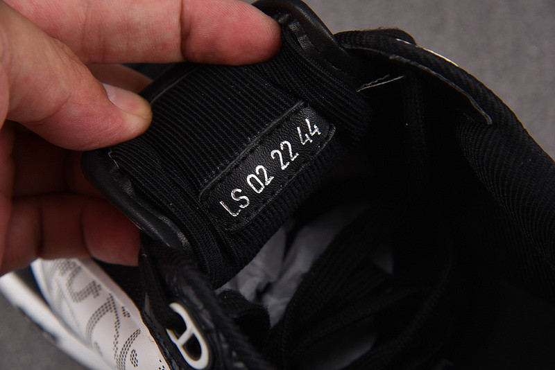 DR B27 Sneaker