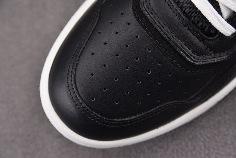 DR B27 Sneaker