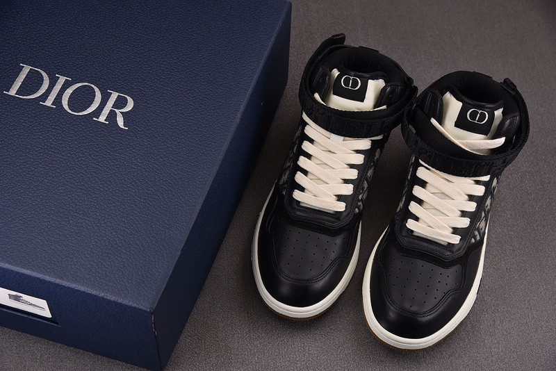 DR B27 Sneaker