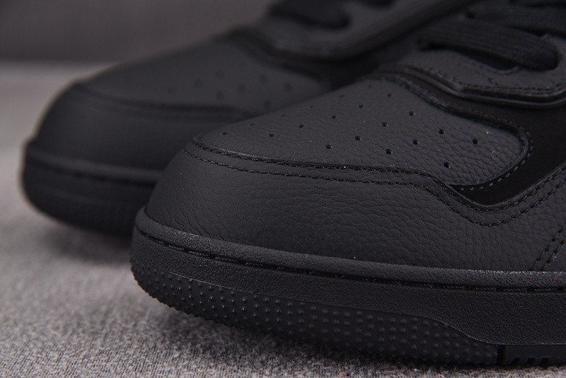 DR B27 Sneaker