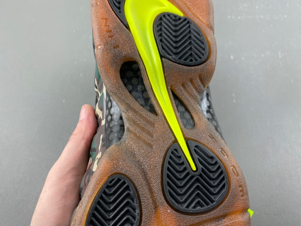 Nike Air Foamposite Pro 「Green Camo IM5204-001