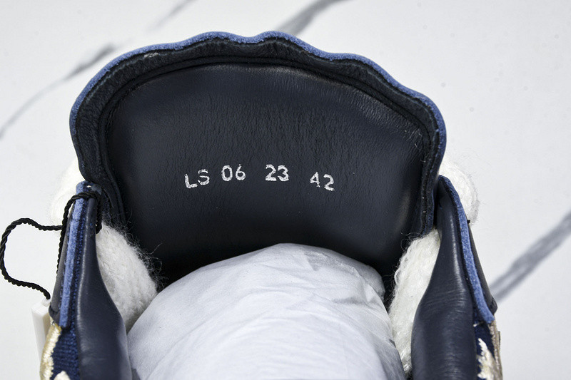 DR B33 Sneaker