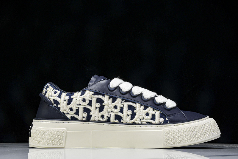 DR B33 Sneaker