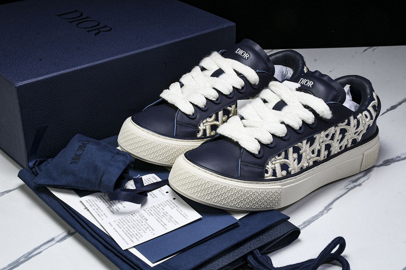 DR B33 Sneaker