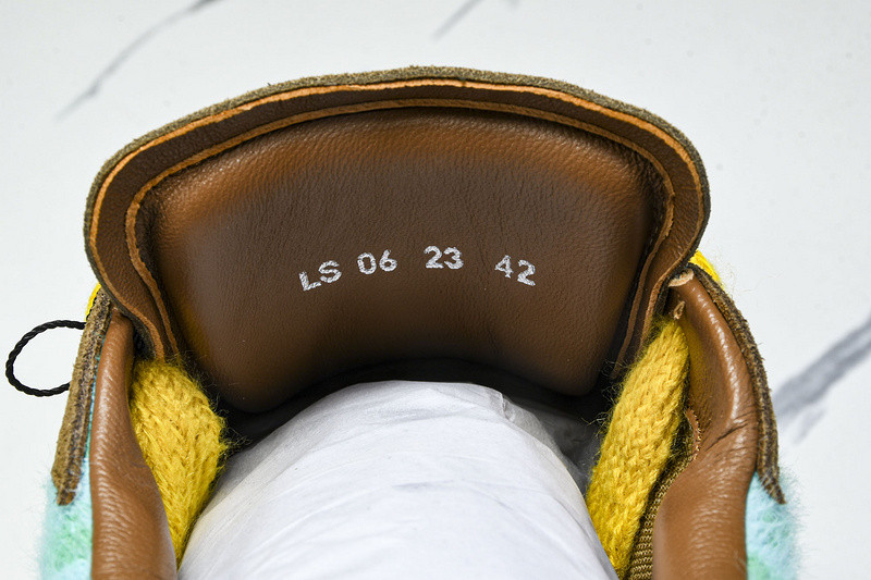DR B33 Sneaker