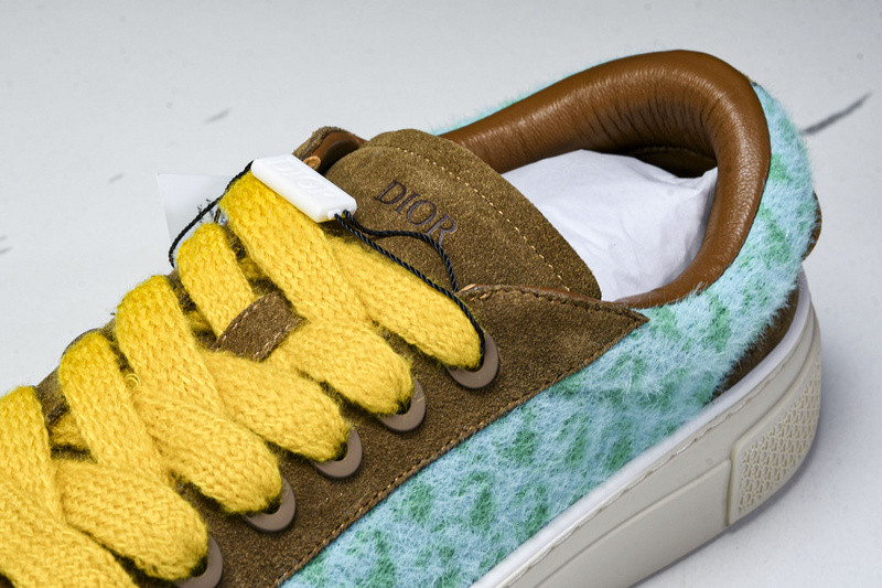 DR B33 Sneaker