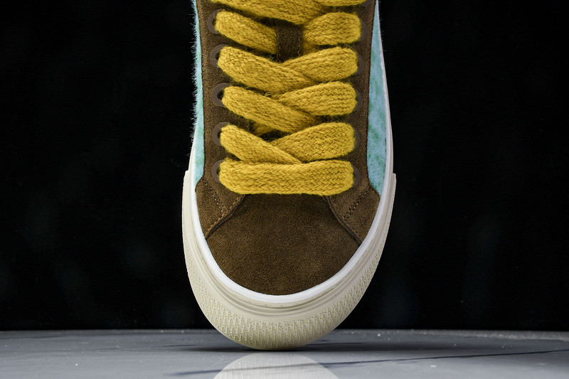 DR B33 Sneaker