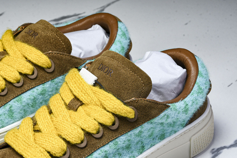 DR B33 Sneaker