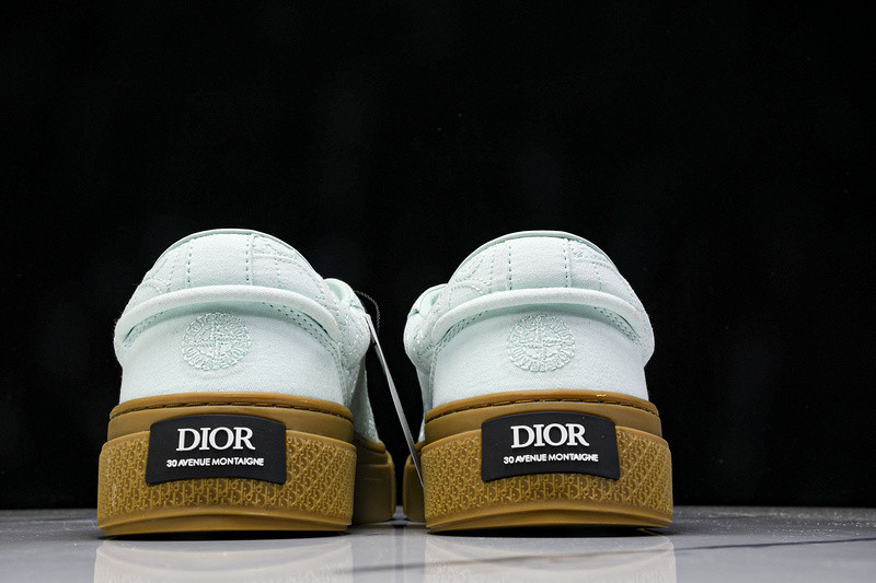 DR B33 Sneaker