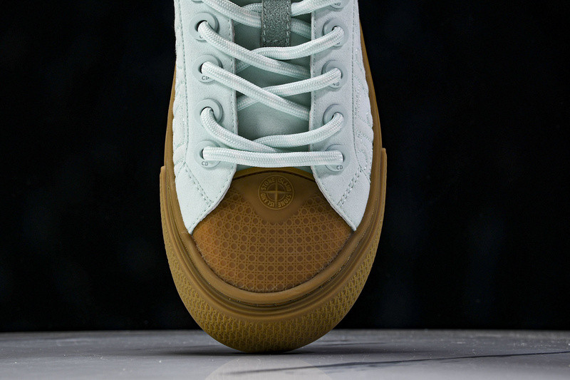 DR B33 Sneaker