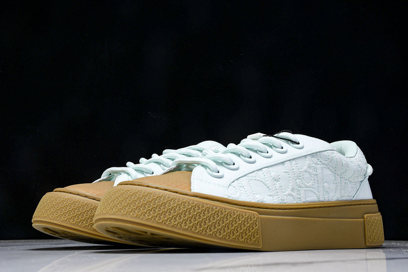 DR B33 Sneaker