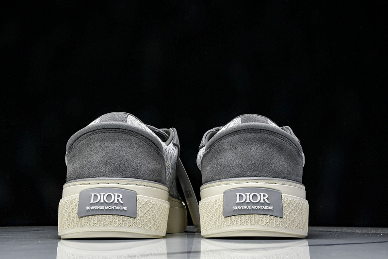DR B33 Sneaker
