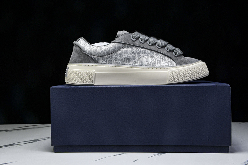 DR B33 Sneaker