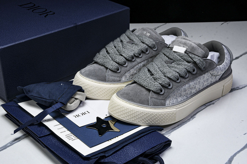 DR B33 Sneaker