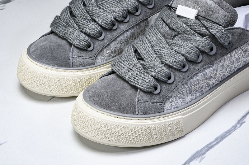 DR B33 Sneaker