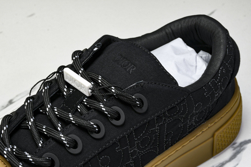 DR B33 Sneaker