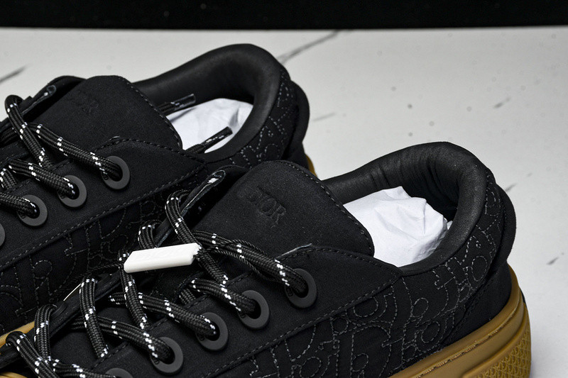DR B33 Sneaker