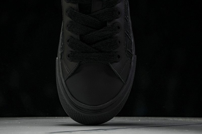 DR B33 Sneaker