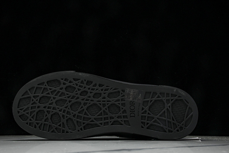 DR B33 Sneaker