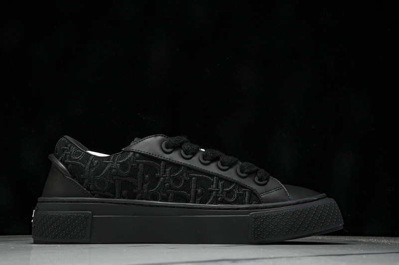 DR B33 Sneaker