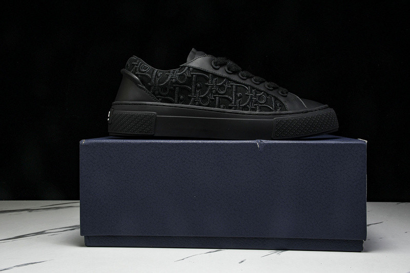 DR B33 Sneaker