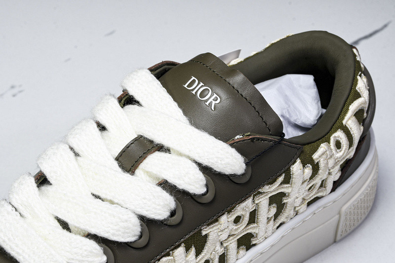 DR B33 Sneaker