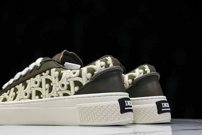 DR B33 Sneaker