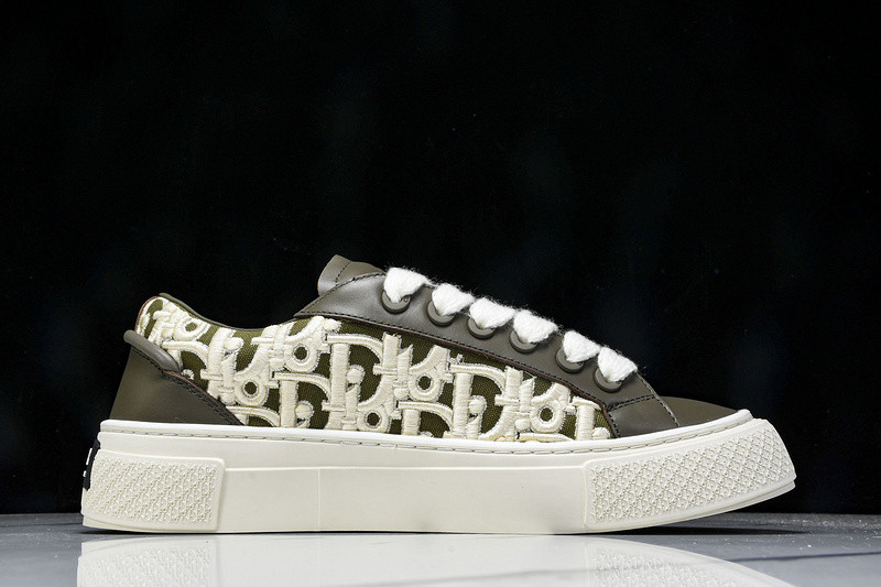 DR B33 Sneaker