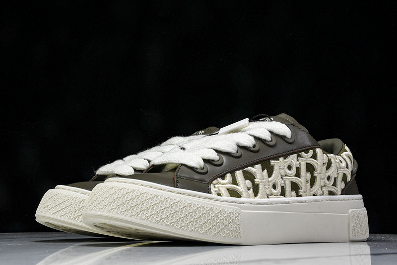 DR B33 Sneaker